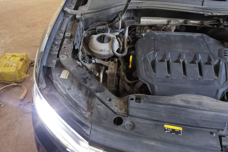 Used Volkswagen Tiguan L 2022 330TSI Automatic Two-Wheel Drive R-Line Enhanced Edition Engine Bay Right
