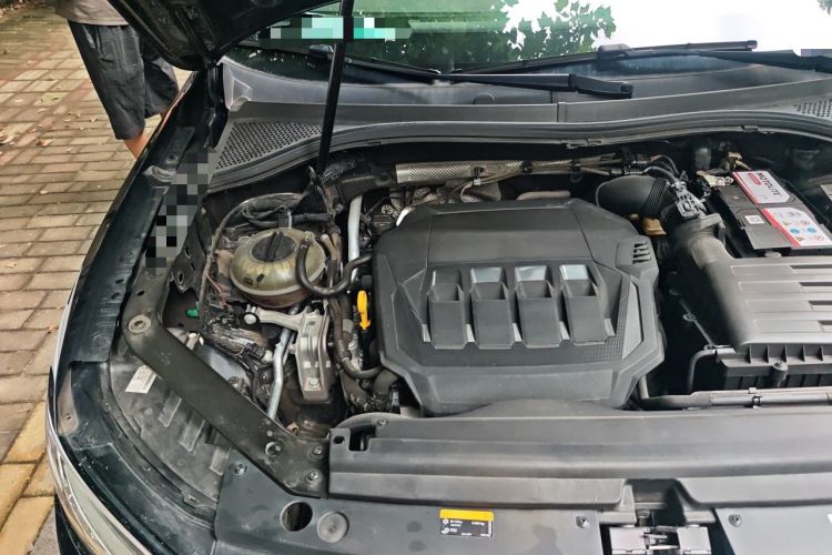 Used Volkswagen Tiguan L 2022 330TSI Automatic Two-Wheel Drive R-Line Enhanced Edition Engine Bay Right