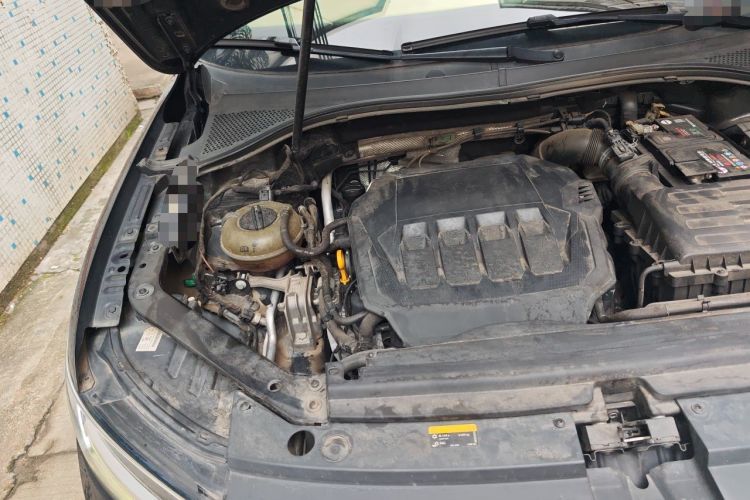 Used Volkswagen Tiguan L 2022 330TSI Automatic Two-Wheel Drive R-Line Enhanced Edition Engine Bay Right