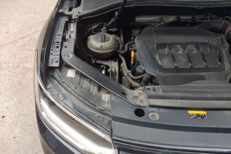 Used Volkswagen Tiguan L 2022 330TSI Automatic Two-Wheel Drive R-Line Enhanced Edition Engine Bay Right