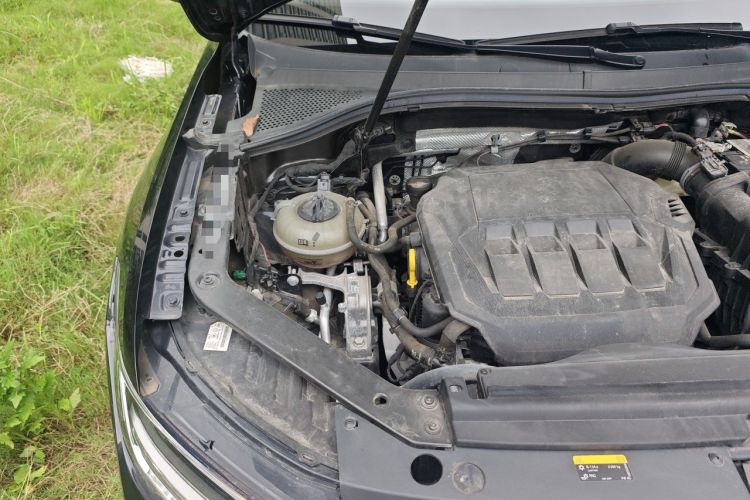 Used Volkswagen Tiguan L 2022 330TSI Automatic Two-Wheel Drive R-Line Enhanced Edition Engine Bay Right