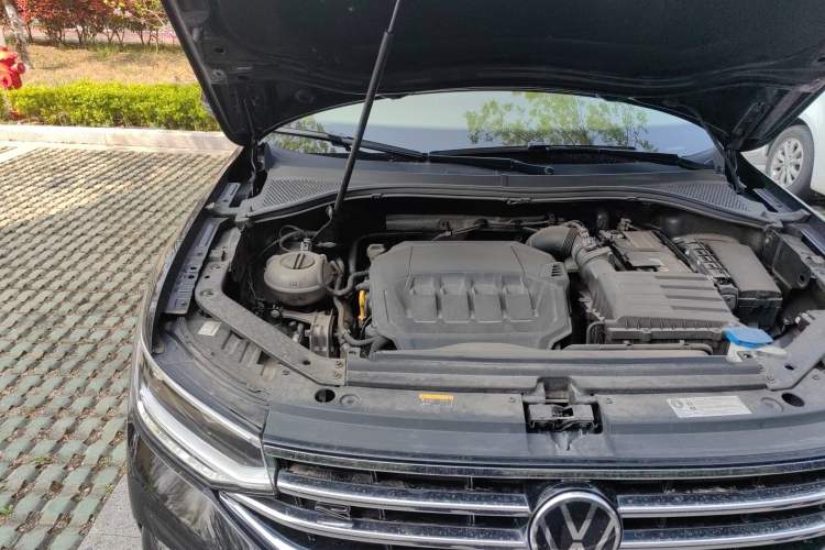 Used Volkswagen Tiguan L 2022 330TSI Automatic Two-Wheel Drive R-Line Enhanced Edition Engine Bay Right