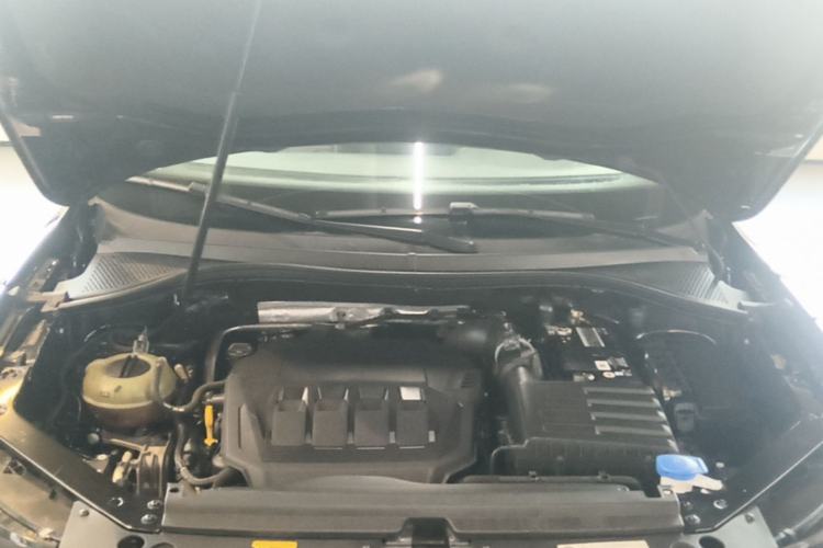 Used Volkswagen Tiguan L 2022 330TSI Automatic Two-Wheel Drive R-Line Flagship Edition Engine Bay