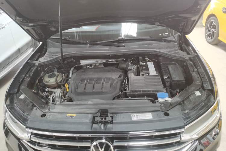 Used Volkswagen Tiguan L 2022 330TSI Automatic Two-Wheel Drive R-Line Enhanced Edition Engine Bay