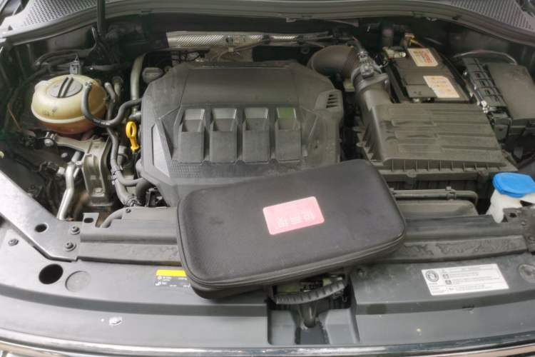Used Volkswagen Tiguan L 2022 330TSI Automatic Two-Wheel Drive R-Line Enhanced Edition Engine Bay