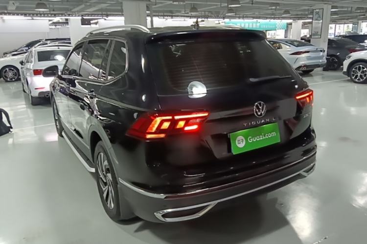 Used Volkswagen Tiguan L 2022 330TSI Automatic Two-Wheel Drive Smart Edition Exterior 2