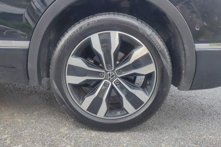 Used Volkswagen Tiguan L 2022 330TSI Automatic Two-Wheel Drive R-Line Enhanced Edition Exterior 2