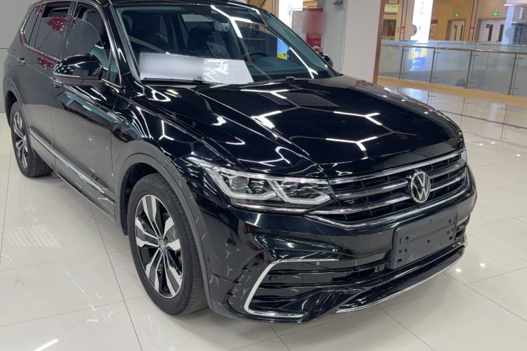 Used Volkswagen Tiguan L 2022 330TSI Automatic Two-Wheel Drive R-Line Flagship Edition Exterior 2