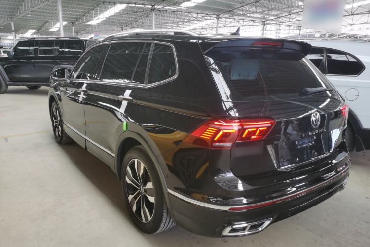 Used Volkswagen Tiguan L 2022 330TSI Automatic Two-Wheel Drive R-Line Enhanced Edition Exterior 2