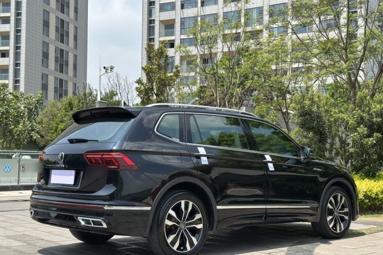 Used Volkswagen Tiguan L 2022 330TSI Automatic Two-Wheel Drive R-Line Enhanced Edition Exterior 3