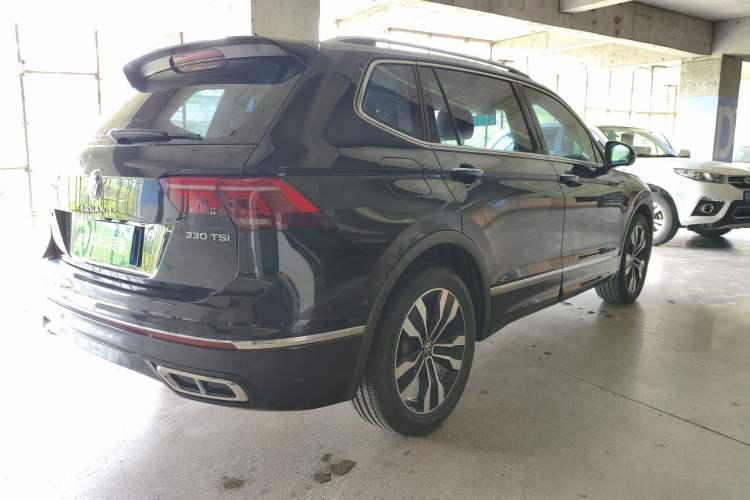 Used Volkswagen Tiguan L 2022 330TSI Automatic Two-Wheel Drive R-Line Enhanced Edition Exterior 3