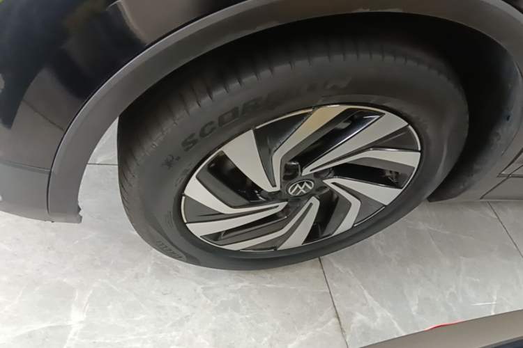 Used Volkswagen Tiguan L 2022 330TSI Automatic Two-Wheel Drive Smart Edition Exterior 4