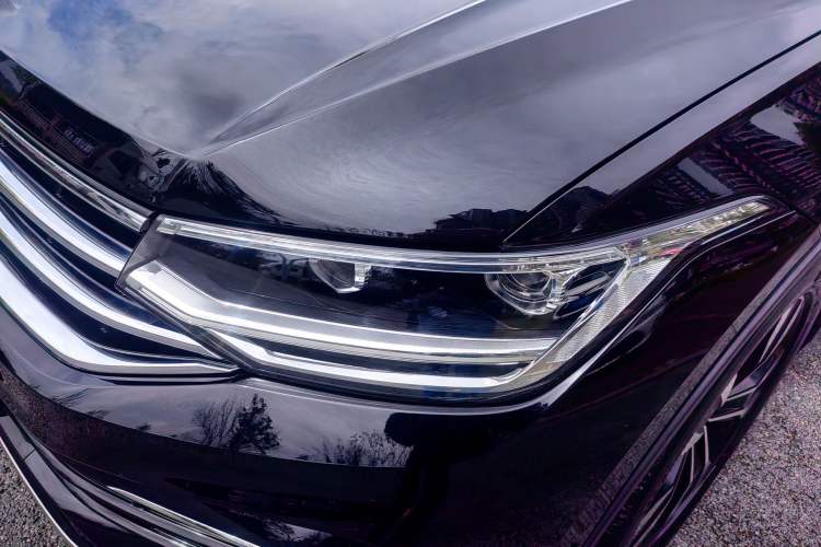 Used Volkswagen Tiguan L 2022 330TSI Automatic Two-Wheel Drive R-Line Enhanced Edition Exterior 4