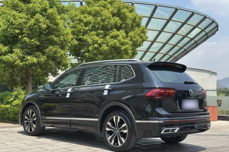 Used Volkswagen Tiguan L 2022 330TSI Automatic Two-Wheel Drive R-Line Enhanced Edition Exterior 4
