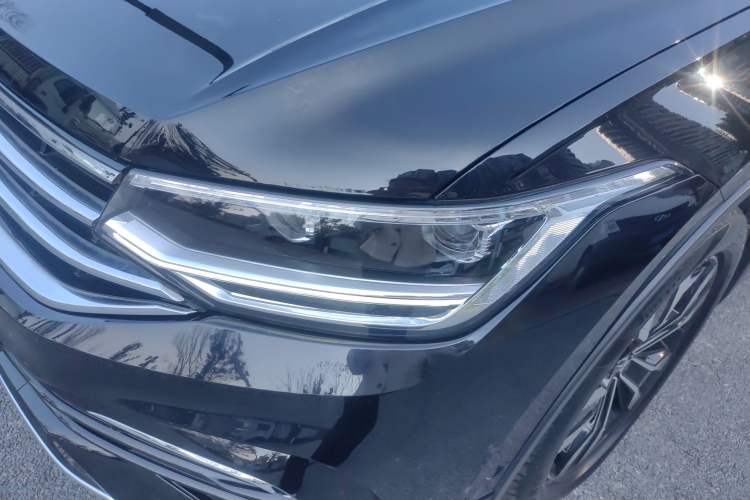 Used Volkswagen Tiguan L 2022 330TSI Automatic Two-Wheel Drive R-Line Enhanced Edition Exterior 4