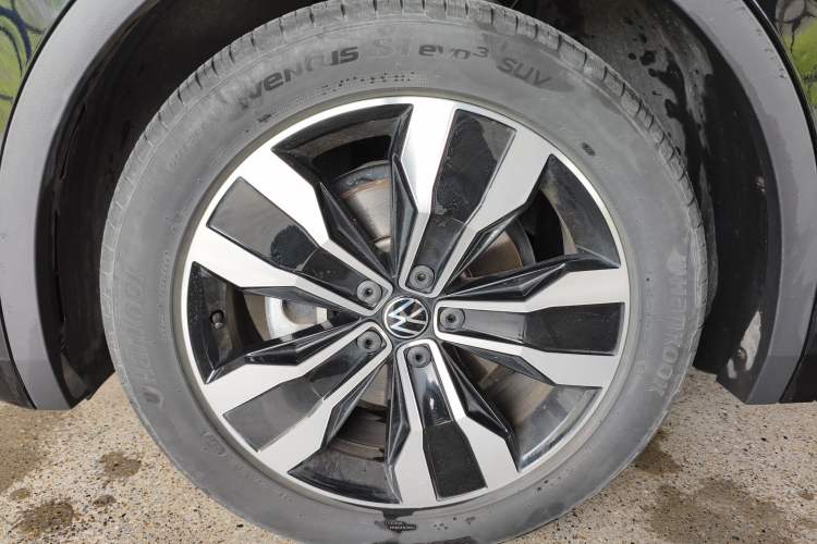 Used Volkswagen Tiguan L 2022 330TSI Automatic Two-Wheel Drive R-Line Enhanced Edition Exterior 6