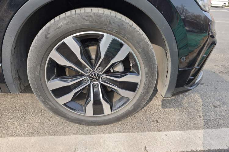 Used Volkswagen Tiguan L 2022 330TSI Automatic Two-Wheel Drive R-Line Enhanced Edition Exterior 7