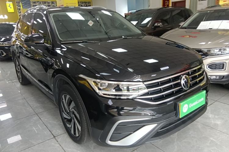 Used Volkswagen Tiguan L 2022 330TSI Automatic Two-Wheel Drive Smart Edition Front Right 45 Deg