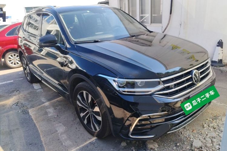 Used Volkswagen Tiguan L 2022 330TSI Automatic Two-Wheel Drive R-Line Enhanced Edition Front Right 45 Deg
