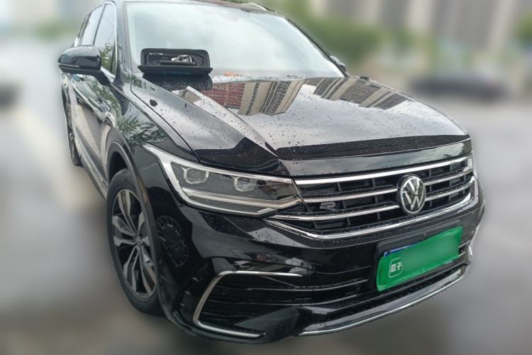 Used Volkswagen Tiguan L 2022 380TSI Automatic All-Wheel Drive R-Line Enhanced Comfort 7-Seater Front Right 45 Deg