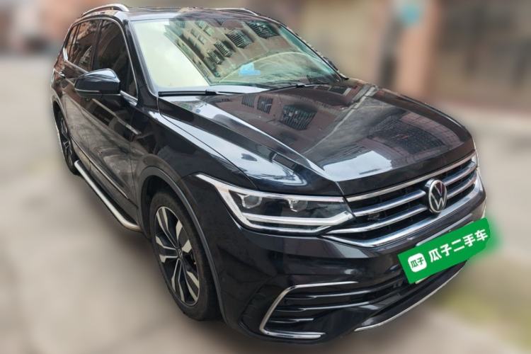 Used Volkswagen Tiguan L 2022 330TSI Automatic Two-Wheel Drive R-Line Enhanced Edition Front Right 45 Deg