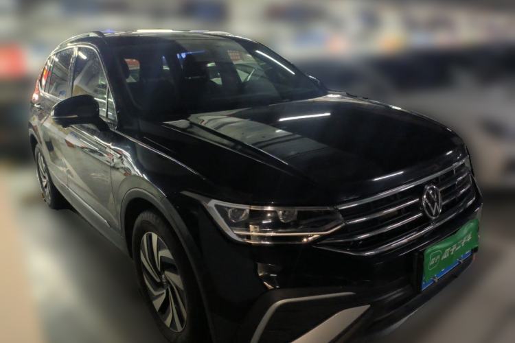 Used Volkswagen Tiguan L 2022 330TSI Automatic Two-Wheel Drive Smart Edition Front Right 45 Deg