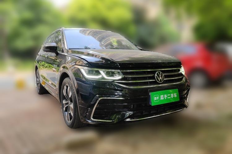 Used Volkswagen Tiguan L 2022 330TSI Automatic Two-Wheel Drive R-Line Enhanced Edition Front Right 45 Deg
