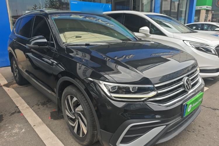Used Volkswagen Tiguan L 2022 330TSI Automatic Two-Wheel Drive Smart Edition Front Right 45 Deg