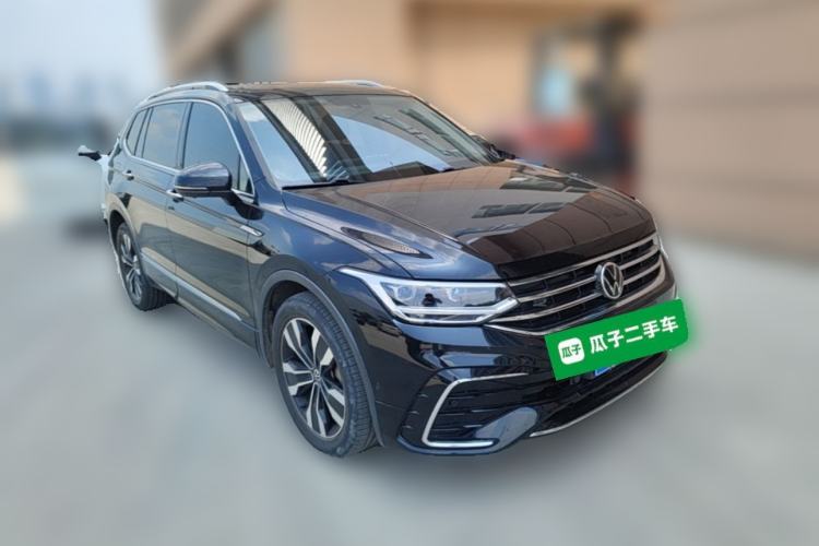 Used Volkswagen Tiguan L 2022 330TSI Automatic Two-Wheel Drive R-Line Enhanced Edition Front Right 45 Deg
