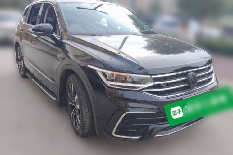 Used Volkswagen Tiguan L 2022 330TSI Automatic Two-Wheel Drive R-Line Enhanced Edition Front Right 45 Deg