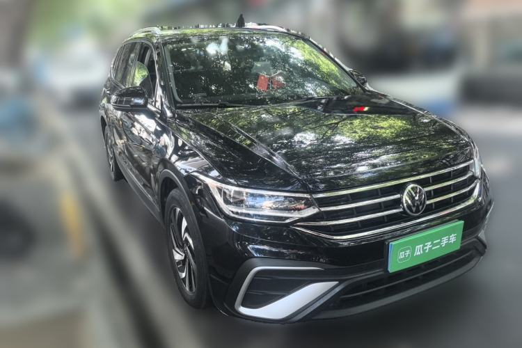 Used Volkswagen Tiguan L 2022 330TSI Automatic Two-Wheel Drive Smart Edition Front Right 45 Deg