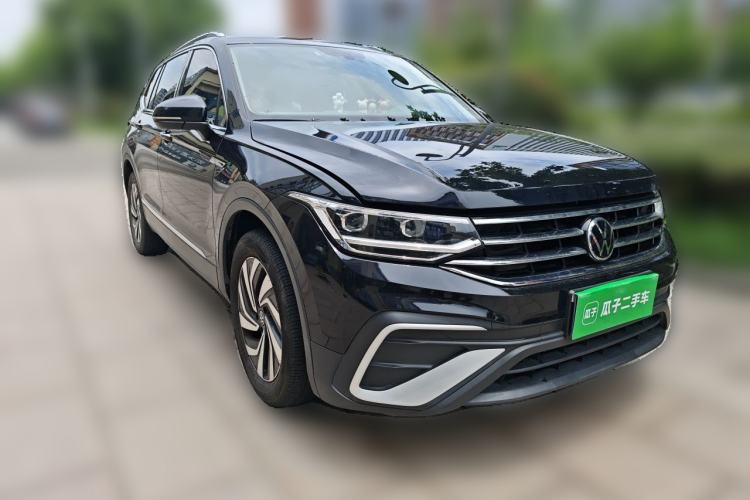 Used Volkswagen Tiguan L 2022 330TSI Automatic Two-Wheel Drive Smart Edition Front Right 45 Deg