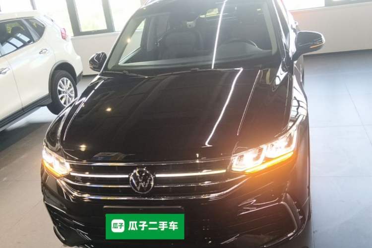 Used Volkswagen Tiguan L 2022 330TSI Automatic Two-Wheel Drive R-Line Flagship Edition Front