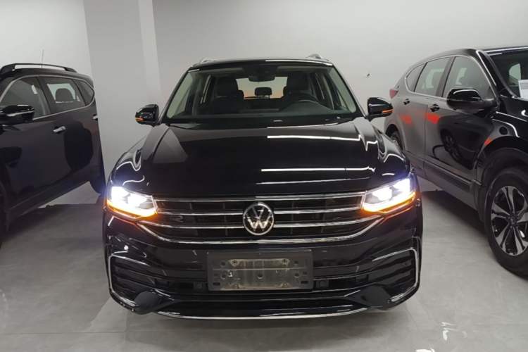 Used Volkswagen Tiguan L 2022 330TSI Automatic Two-Wheel Drive R-Line Enhanced Edition Front
