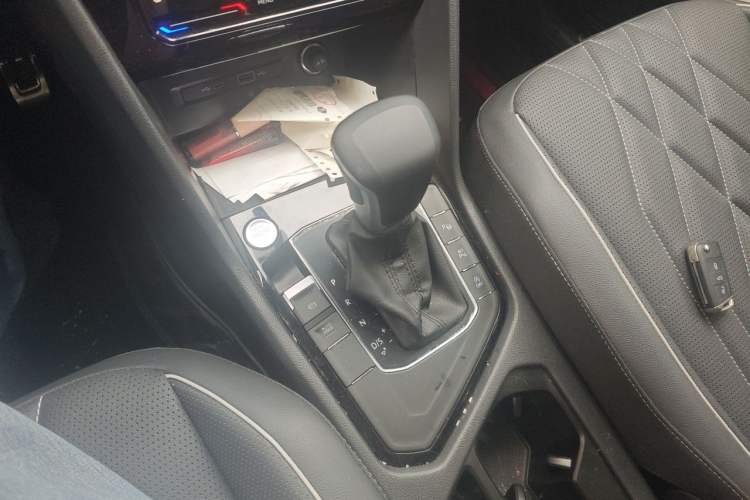 Used Volkswagen Tiguan L 2022 330TSI Automatic Two-Wheel Drive R-Line Enhanced Edition Gear Lever