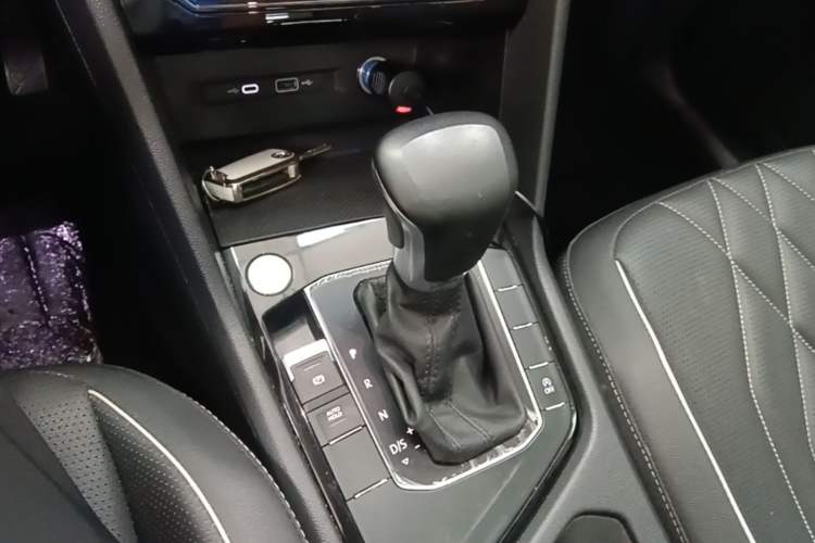 Used Volkswagen Tiguan L 2022 330TSI Automatic Two-Wheel Drive Smart Edition Gear Lever