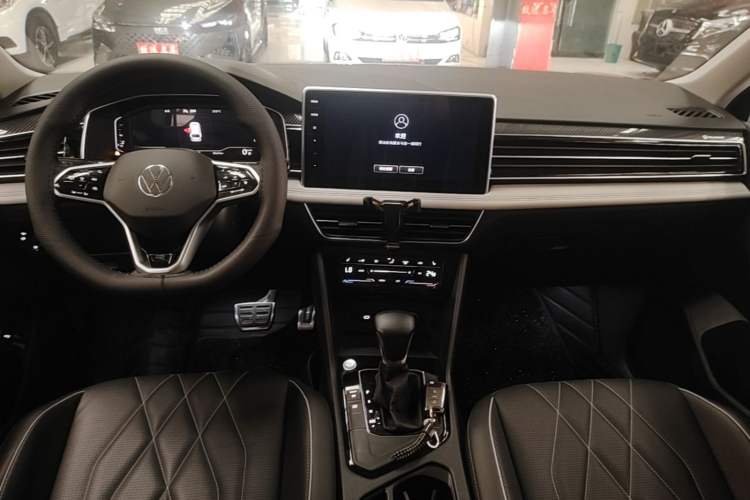 Used Volkswagen Tiguan L 2022 330TSI Automatic Two-Wheel Drive R-Line Enhanced Edition Gear Lever
