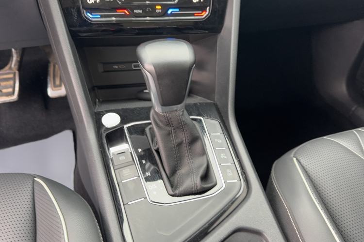 Used Volkswagen Tiguan L 2022 330TSI Automatic Two-Wheel Drive R-Line Enhanced Edition Gear Lever