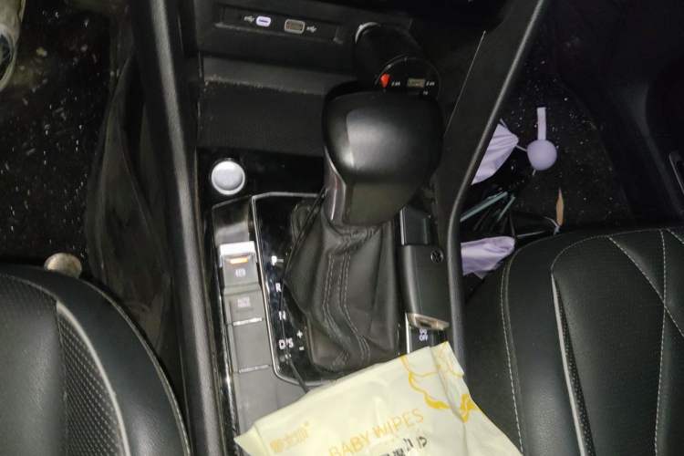 Used Volkswagen Tiguan L 2022 330TSI Automatic Two-Wheel Drive R-Line Enhanced Edition Gear Lever