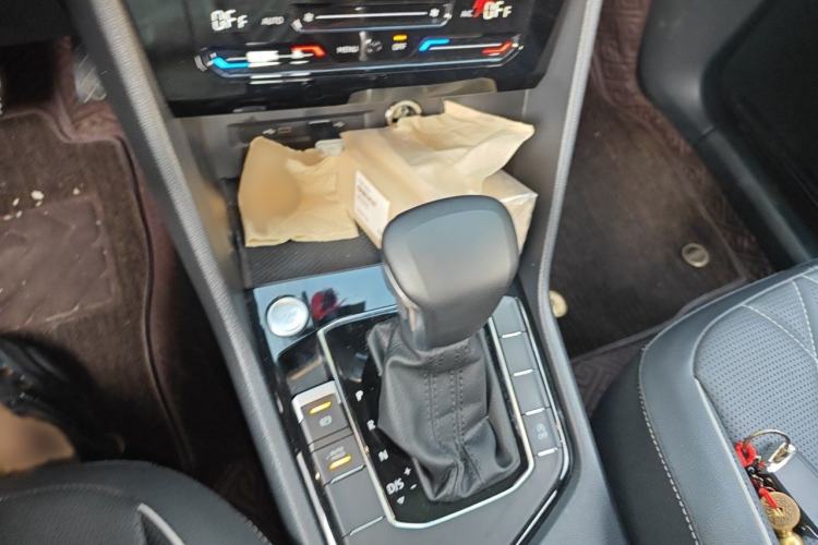Used Volkswagen Tiguan L 2022 330TSI Automatic Two-Wheel Drive Smart Edition Gear Lever