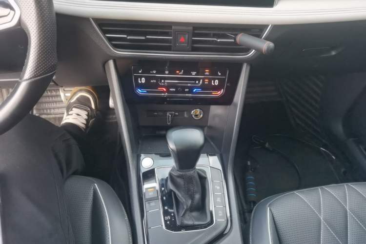 Used Volkswagen Tiguan L 2022 330TSI Automatic Two-Wheel Drive R-Line Enhanced Edition Gear Lever