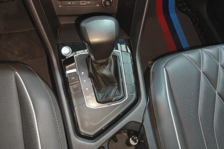 Used Volkswagen Tiguan L 2022 330TSI Automatic Two-Wheel Drive Smart Edition Gear Lever