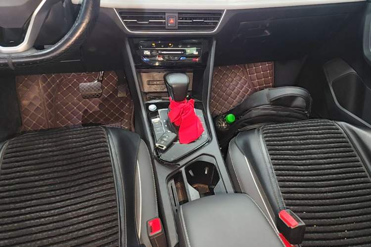 Used Volkswagen Tiguan L 2022 330TSI Automatic Two-Wheel Drive Smart Edition Gear Lever