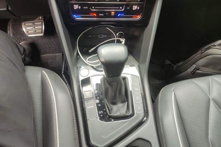 Used Volkswagen Tiguan L 2022 330TSI Automatic Two-Wheel Drive R-Line Enhanced Edition Gear Lever