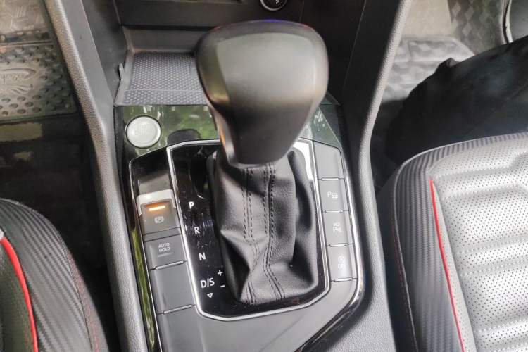 Used Volkswagen Tiguan L 2022 330TSI Automatic Two-Wheel Drive R-Line Enhanced Edition Gear Lever
