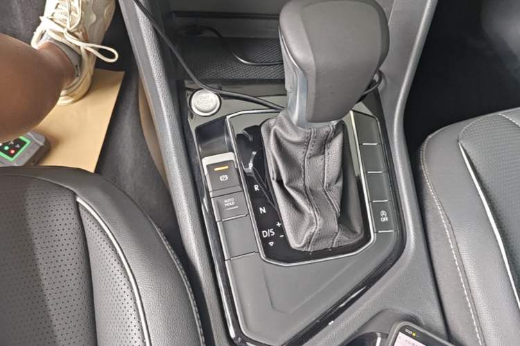 Used Volkswagen Tiguan L 2022 330TSI Automatic Two-Wheel Drive Smart Edition Gear Lever