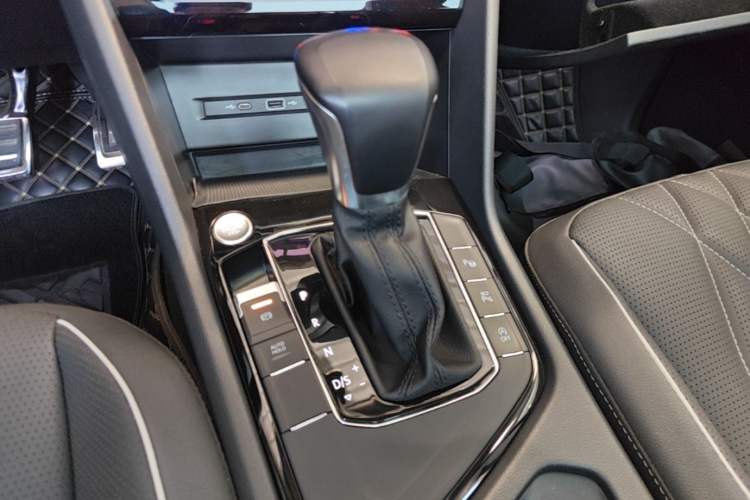 Used Volkswagen Tiguan L 2022 330TSI Automatic Two-Wheel Drive R-Line Enhanced Edition Gear Lever