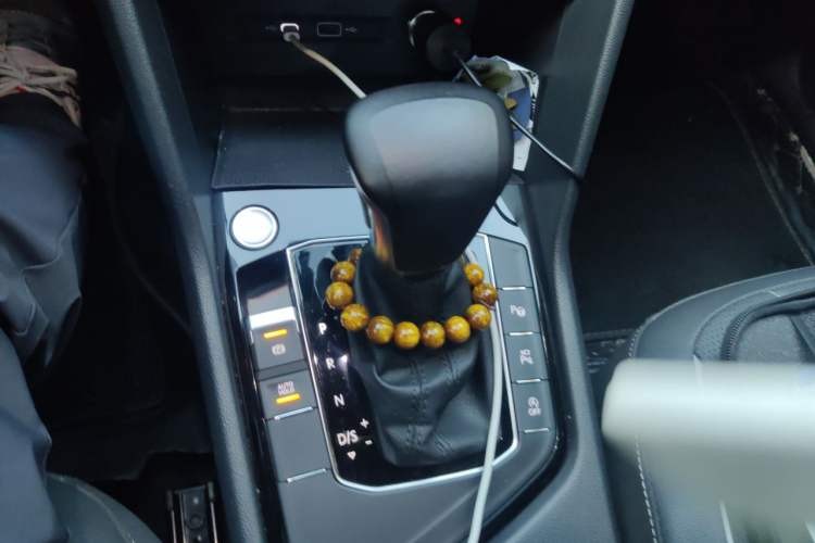 Used Volkswagen Tiguan L 2022 330TSI Automatic Two-Wheel Drive R-Line Enhanced Edition Gear Lever