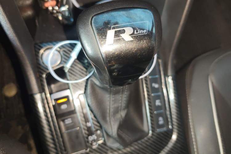 Used Volkswagen Tiguan L 2022 330TSI Automatic Two-Wheel Drive R-Line Enhanced Edition Gear Lever
