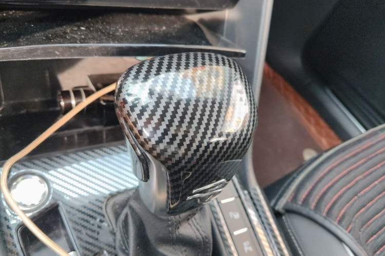 Used Volkswagen Tiguan L 2022 330TSI Automatic Two-Wheel Drive R-Line Enhanced Edition Gear Lever